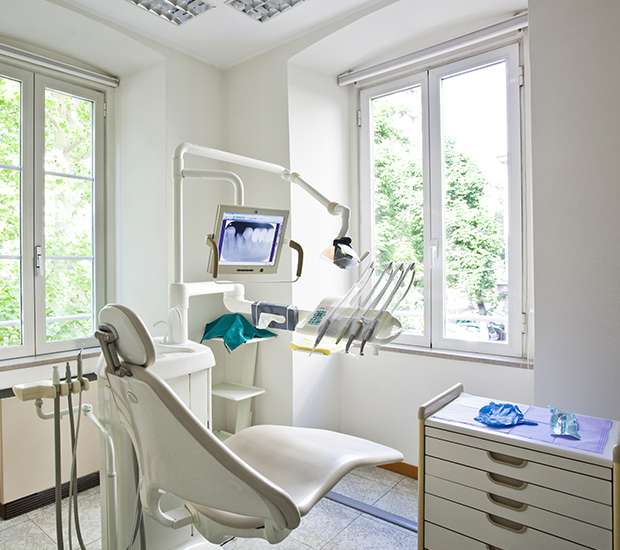 About Us | Midwest Center for Dentistry and Implants - Dentist Bensenville, IL 60106 | (630) 521-5000